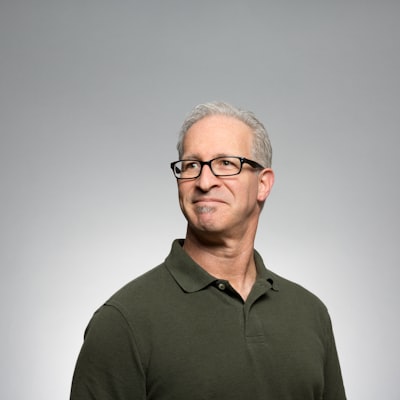 著名篮球解说员杨毅 - 风格犀利幽默